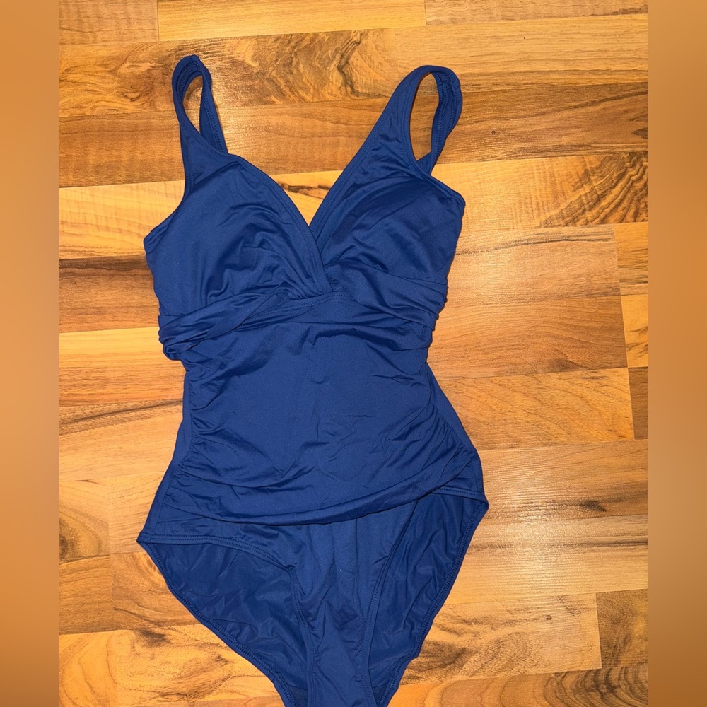 Lauren Ralph Lauren one piece rusched navy swimsuit size 0 NWOT bathing suit